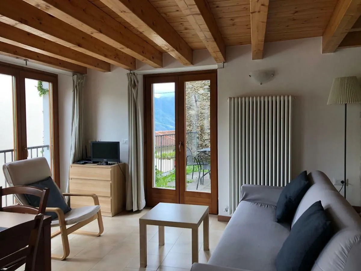 Agriturismo La Sorgente Aparthotel Gravedona 0*,